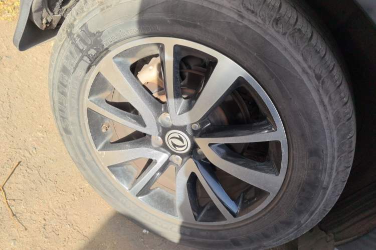 Used Dongfeng Fengon 580 2017 Revised Version 1.5T CVT Luxury Edition
