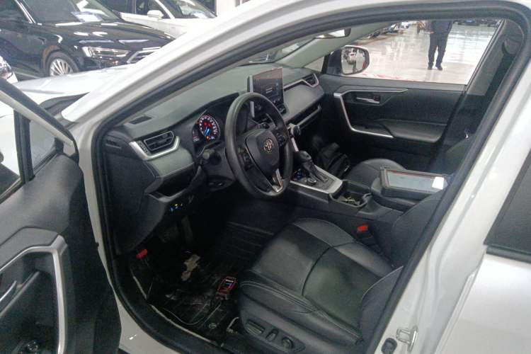 Used Toyota Wildlander 2020 Dual-Motor 2.5L E-CVT Four-Wheel Drive Luxury Edition