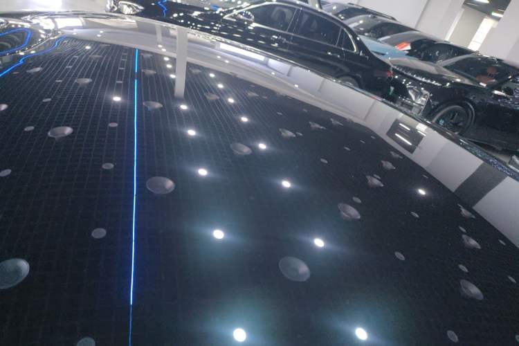 Used  SU7 2024 Rear-Drive Ultra-Long Range Advanced Pro-Level Intelligent Driving Version
