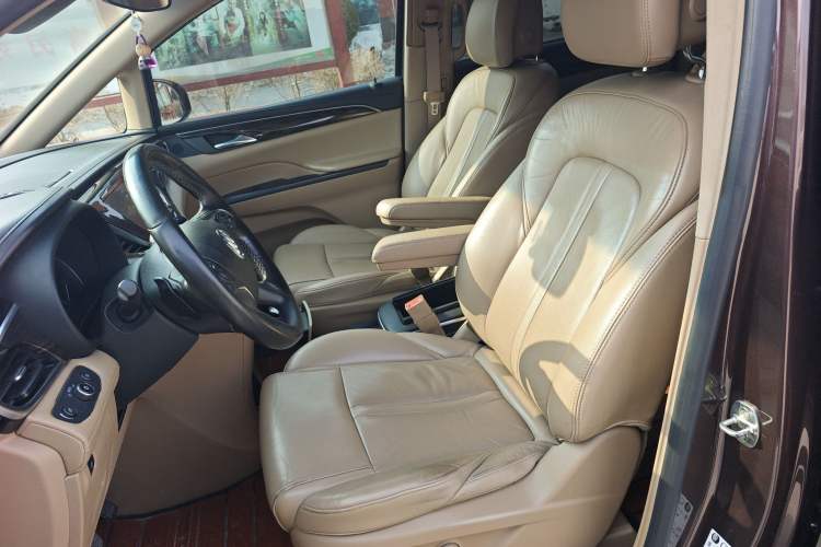 Used Buick GL8 2017 ES 28T Luxury Model China V Standard
