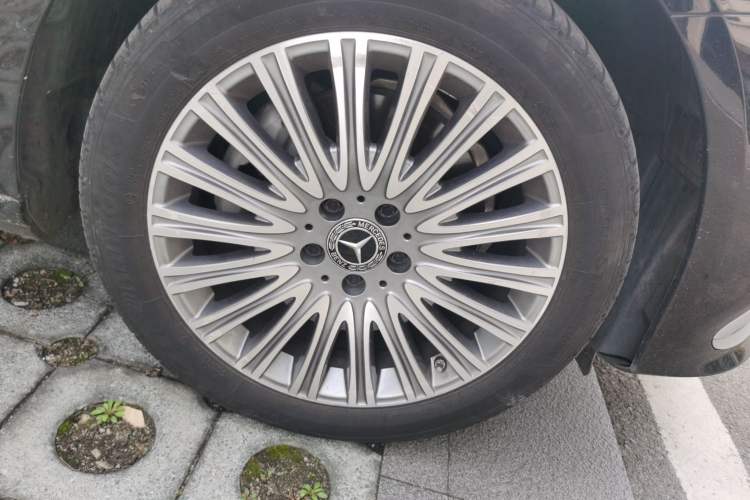 Used Mercedes-Benz E-Class 2022 Second Facelift E 300 L Luxury Edition