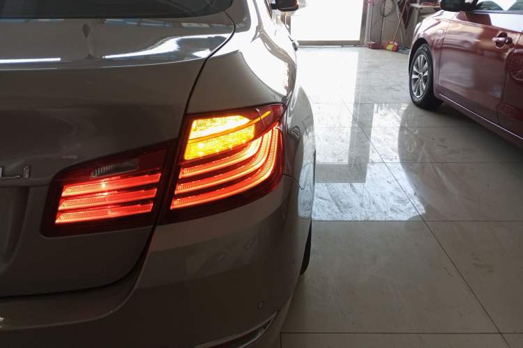 Used BMW 5 Series 2014 525Li Luxury Design Package
