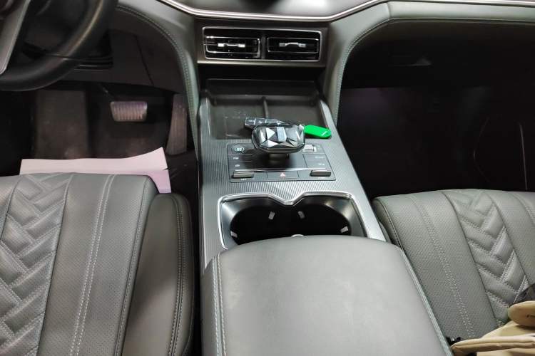 Used BYD Song L DM-i 2025 Intelligent Driving Version 160 km Beyond-Range Type