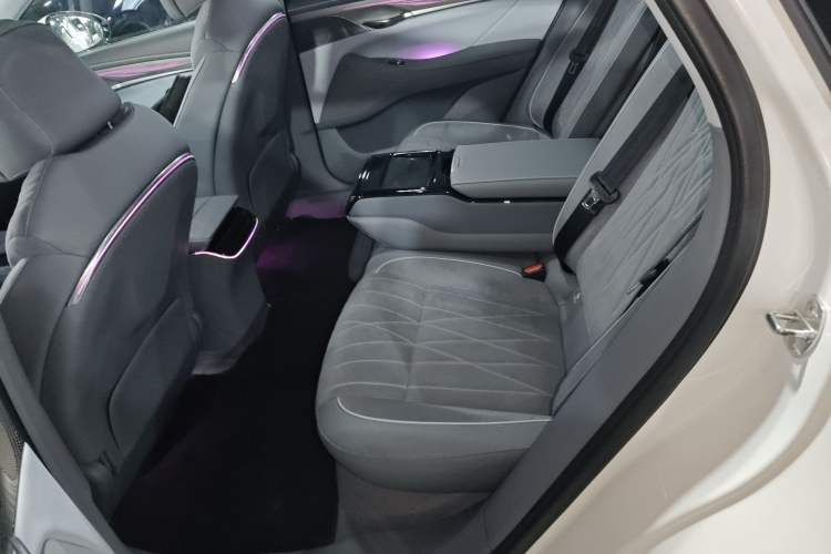 Used VOYAH PASSION 2023 Four-Wheel Drive Standard Edition