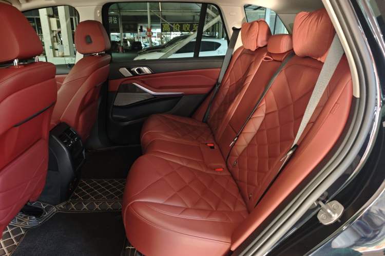 Used BMW X5 2022 Restyled xDrive 30Li Luxury Version M Sport Package
