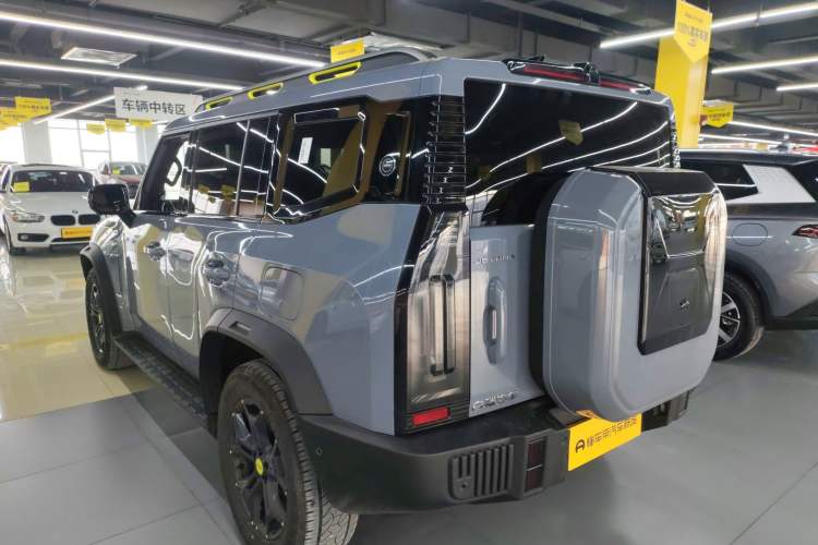 Used JETOUR Traveler 2023 2.0T All-Wheel Drive CrossPRO+
