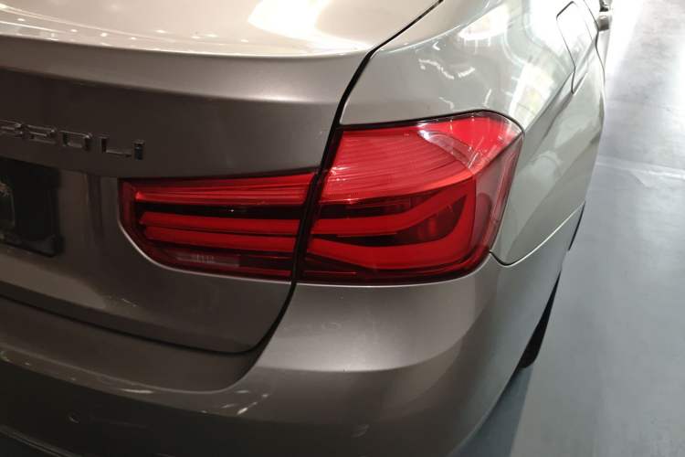 Used BMW 3 Series 2018 320Li Fashion Model
