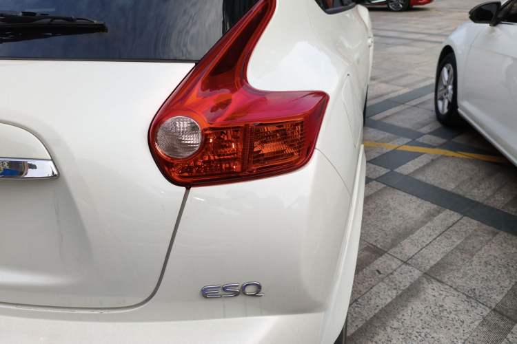 Used Infiniti ESQ 2014 1.6L Spontaneous Edition
