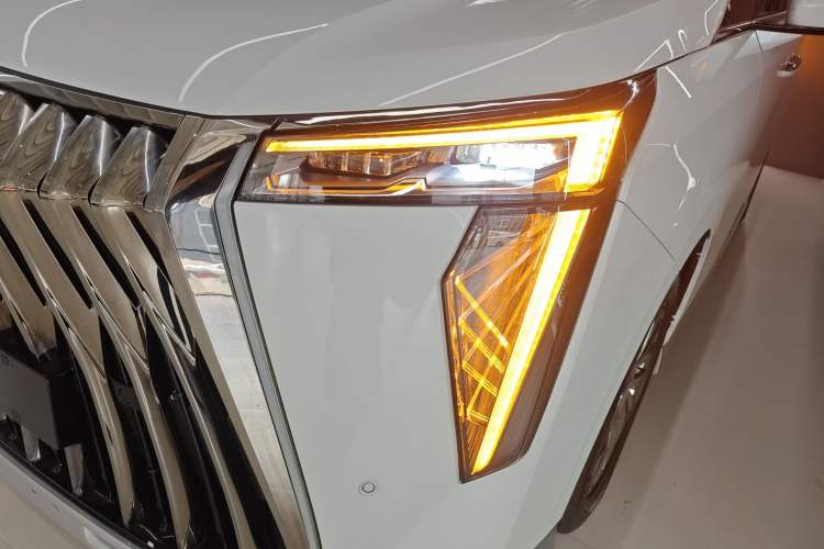 Used GAC Trumpchi M8 2023 Zongshi Series Dual-Motor Supreme Edition