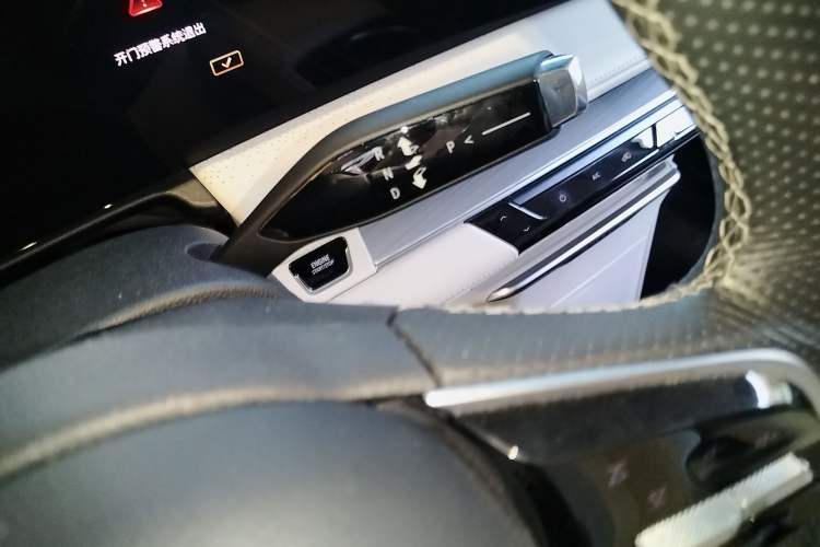 Used Buick GL8 New Energy 2024 Lu Zun Smart Edition 7-Seater
