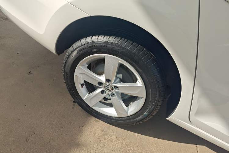 Used Volkswagen Santana 2015 1.6L Manual Comfort Edition