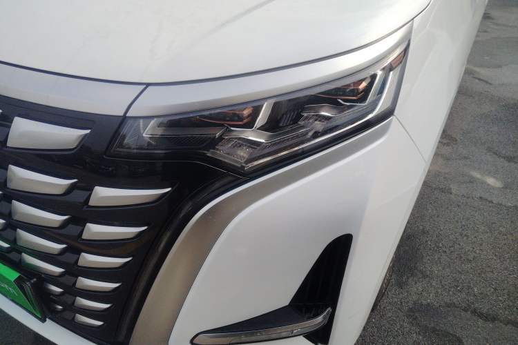 Used Denza D9 2022 DM-i 970 Four-Wheel Drive Flagship Model