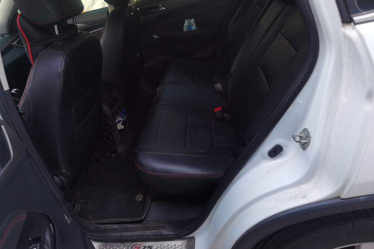 Used Changan CS75 2017 Shangkui Edition 1.5T Manual Fengxiang Model
