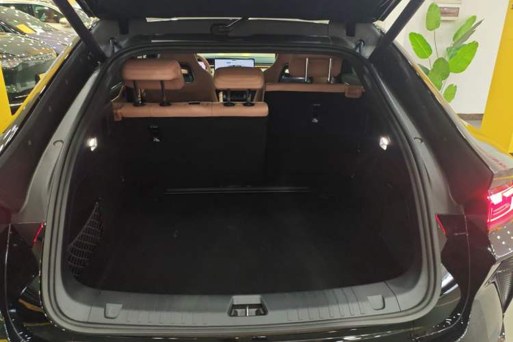 Used BYD Song L EV 2025 Intelligent Driving Version 662 km LiDAR Excellence Edition
