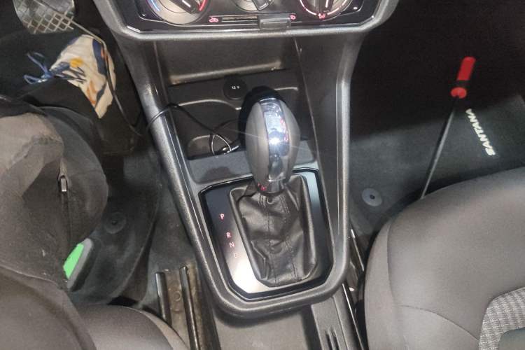 Used Volkswagen Santana 2017 Haval H6 1.6L Automatic Fashion Edition
