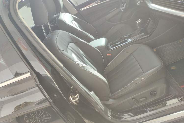 Used Volkswagen Passat 2022 330TSI Elite Edition Custom Version
