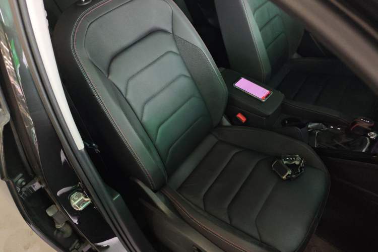 Used Volkswagen Tayron 2020 330TSI Two-Wheel Drive Luxury Smart Connectivity Version