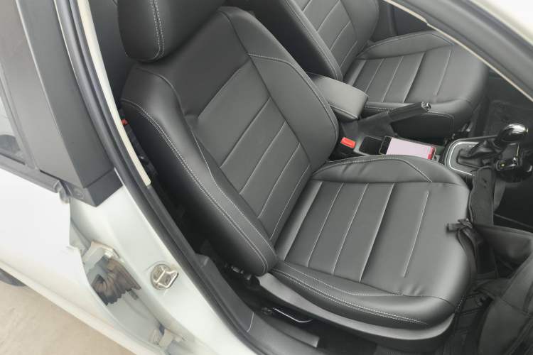 Used Volkswagen Bora 2016 1.6L Automatic Fashion Model