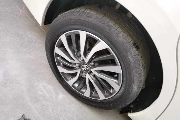 Used Toyota Corolla 2017 Revised Dual-Engine 1.8L E-CVT Elite Edition