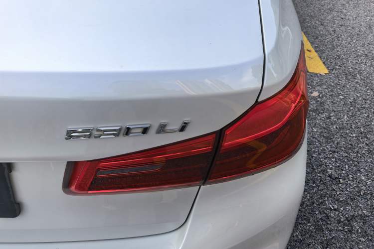 Used BMW 5 Series 2019 530Li Leading Model M Sport Package
