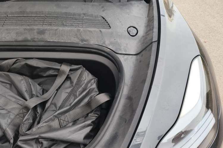 Used Tesla Model Y 2024 Long-Range All-Wheel-Drive Version