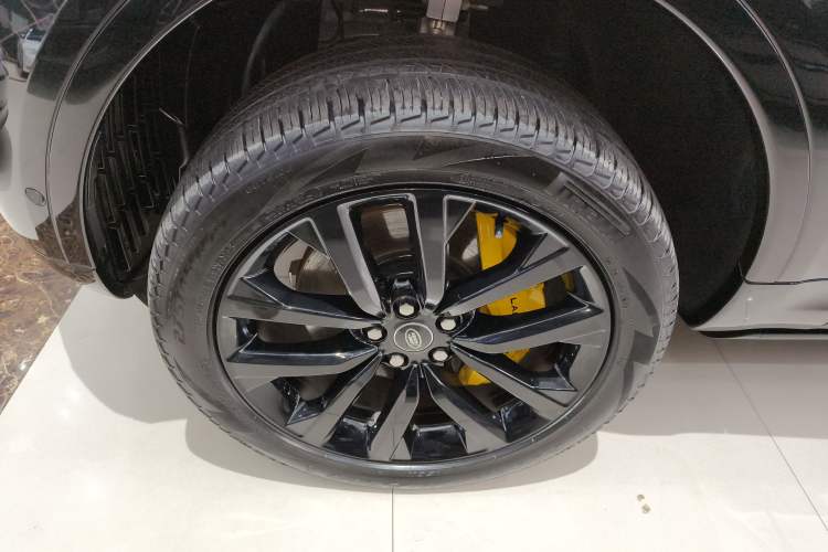 Used Land Rover Discovery 2024 360 PS S