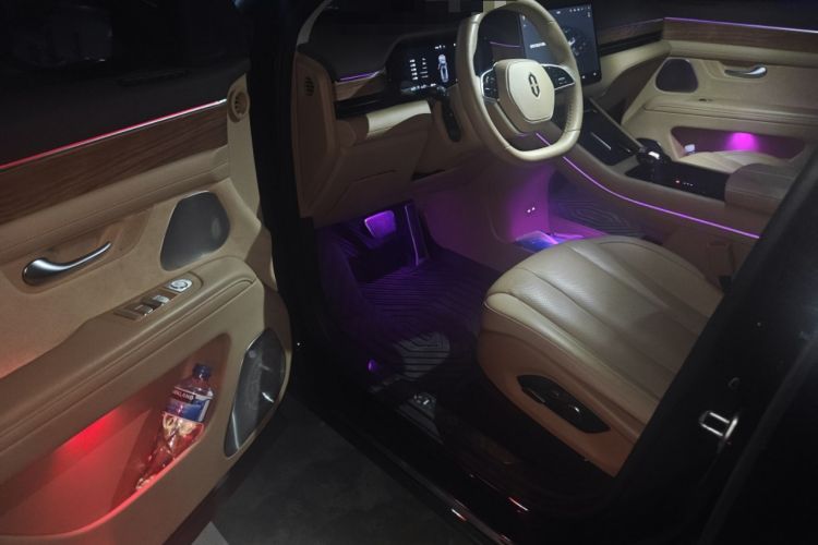 Used Hima AITO M7 2024 1.5T Intelligent Driving 4WD Ultra Version 6 Seats
