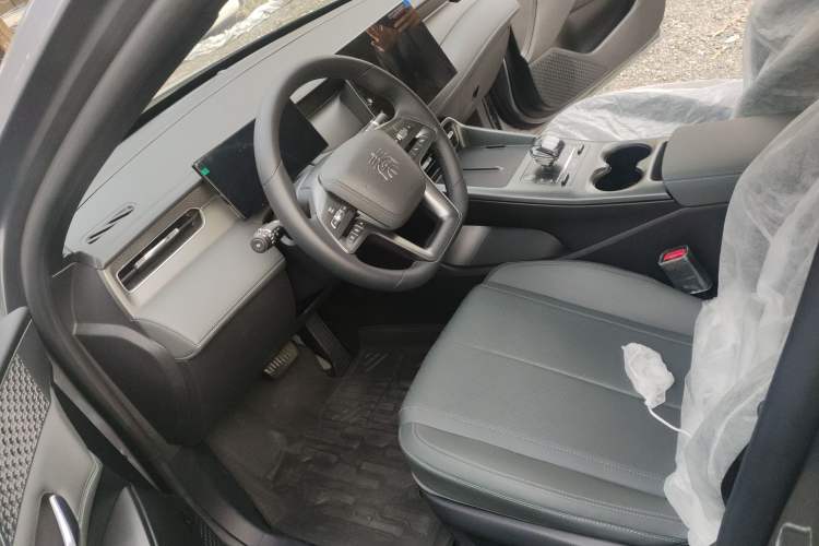 Used BYD Qin PLUS 2025 DM-i Smart Drive 55KM Beyond Model
