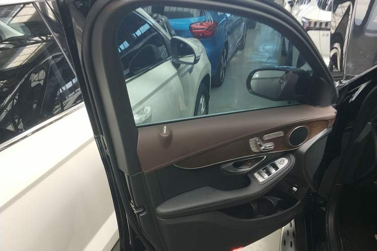 Used Mercedes-Benz GLC 2022 Second Facelift GLC 260 L 4MATIC Luxury Edition
