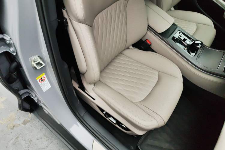 Used BYD Han 2025 EV with 701 km of Laser Radar-Enabled Intelligent Driving
