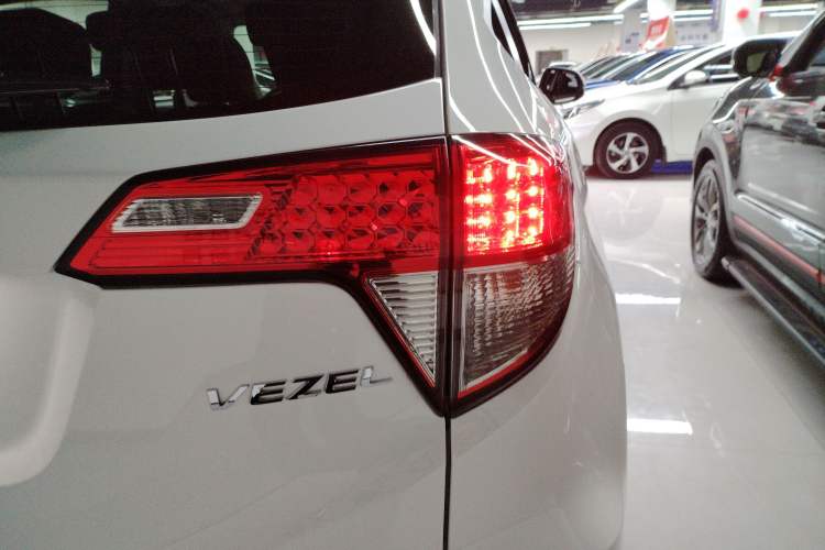 Used Honda Vezel 2019 1.5L CVT Pioneer Edition China VI