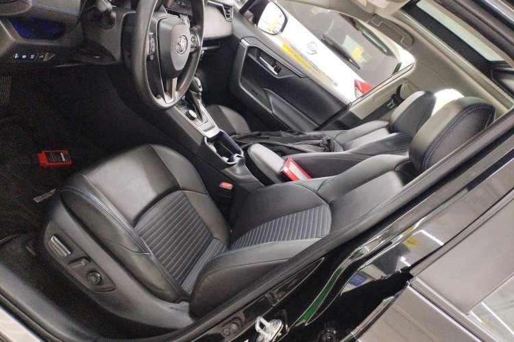 Used Toyota Wildlander 2020 2.0L CVT 4x4 Tech Edition
