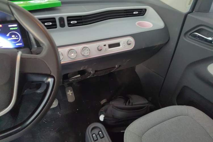 Used Wuling Hongguang MINIEV 2021 Macaron Premium Model – Lithium-NMC