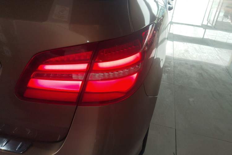 Used Mercedes-Benz B-Class 2017 B 200 Fashion Model