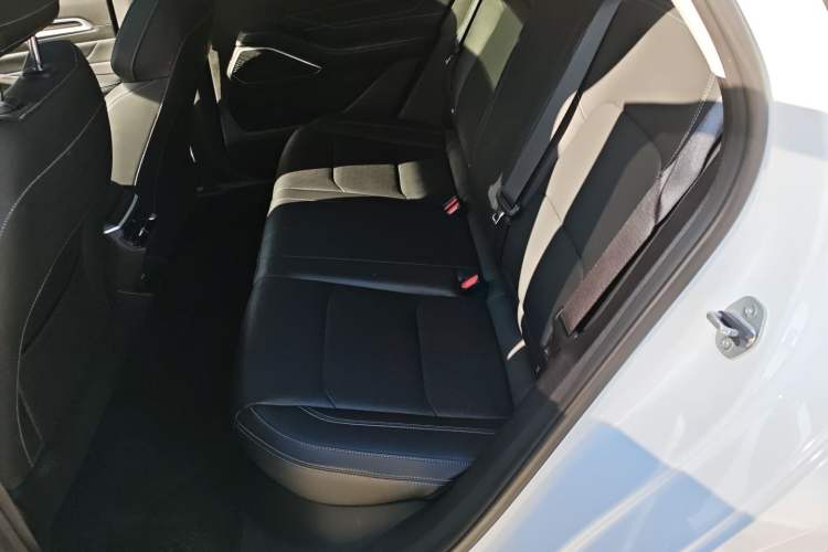 Used Geely Auto Emgrand 2022 4th Generation 1.5L CVT Luxury Model
