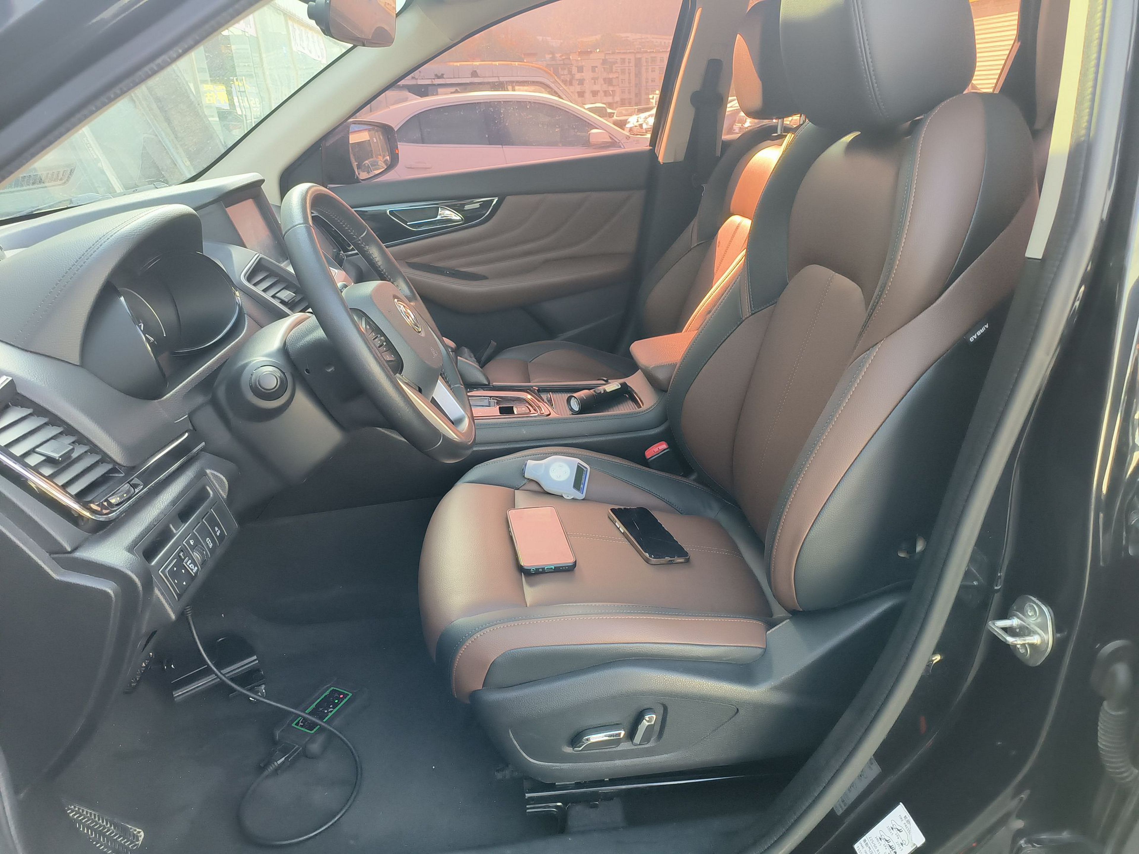 Переднее сиденье в автомобиле