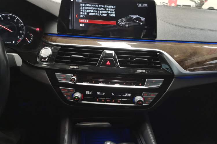 Used BMW 5 Series 2018 525Li Luxury Package
