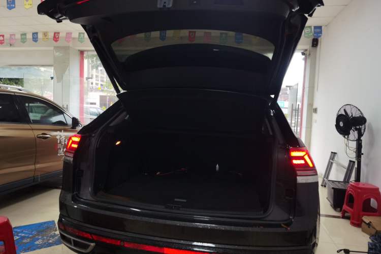 Used Volkswagen Teramont X 2022 330TSI Two-Wheel-Drive Luxury Edition
