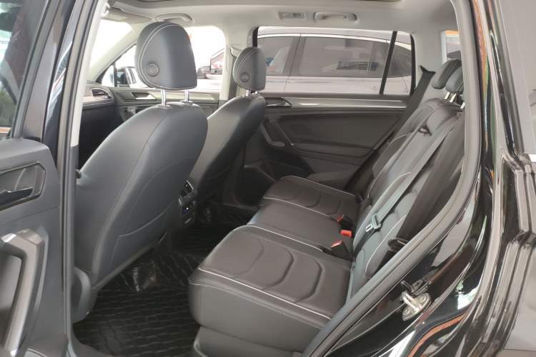 Used Volkswagen Tiguan L 2021 330TSI Automatic Two-Wheel Drive R-Line Flagship Edition
