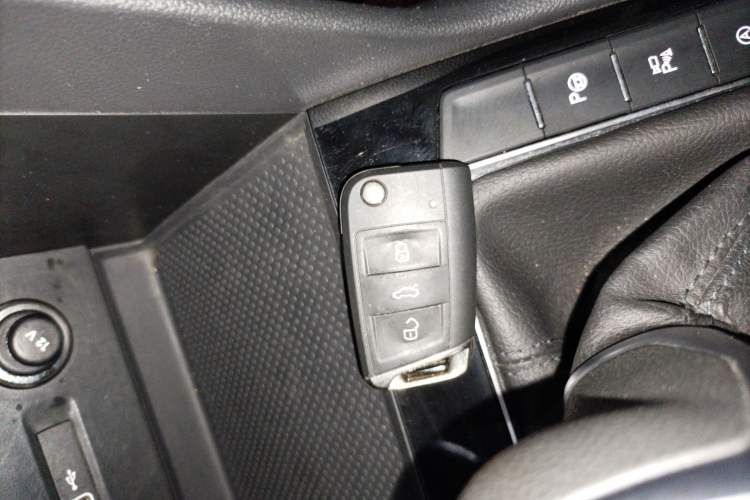 Used Volkswagen Tiguan L 2024 330TSI Automatic Two-Wheel Drive R-Line Enhanced Edition