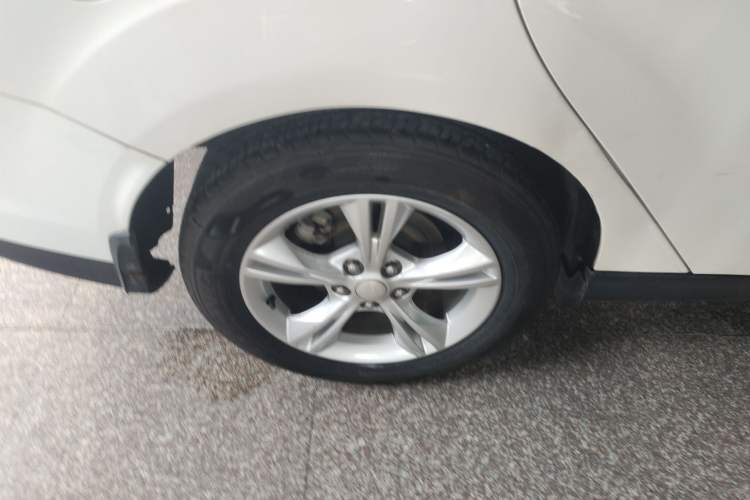 Used Ford Focus 2012 Sedan 1.6L Automatic Fashion Edition