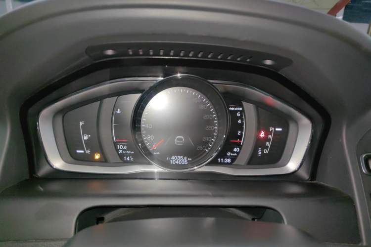 Used Volvo XC60 2017 T5 AWD Smart Upgrade Edition
