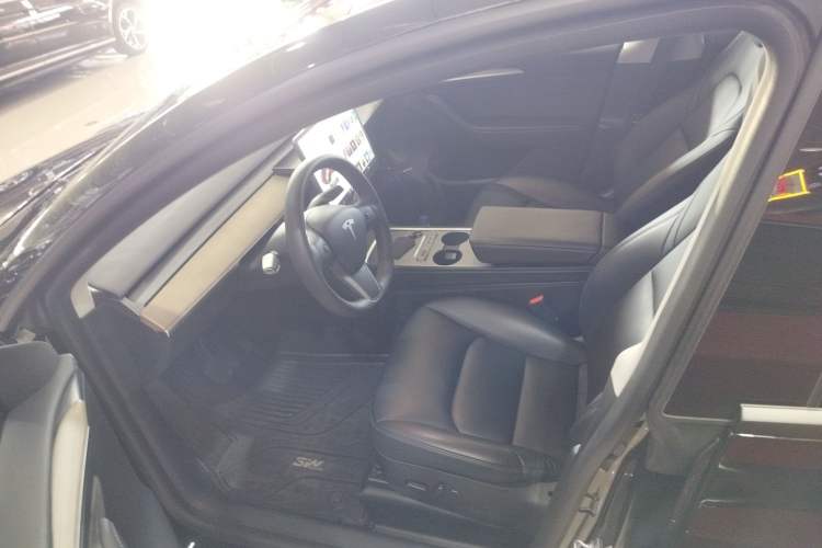 Used Tesla Model Y 2021 Standard Range Rear-Wheel Drive Version