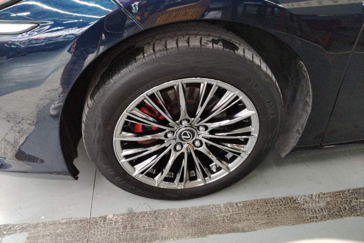 Used Lexus ES 2020 200 Excellence Edition
