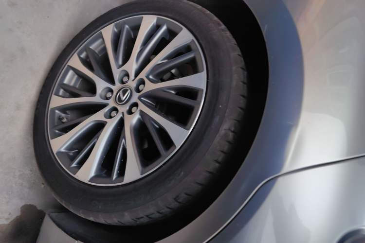 Used Lexus ES 2018 300h Premium Edition China V Standard