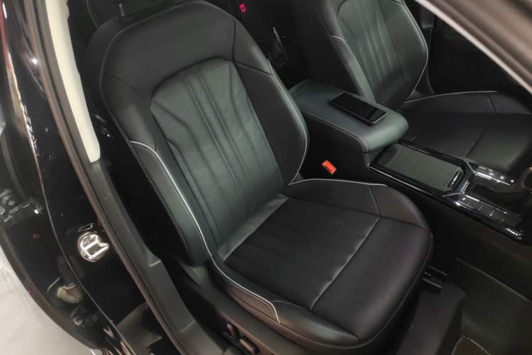 Used Volkswagen Passat 2022 330TSI Starry Luxury Edition
