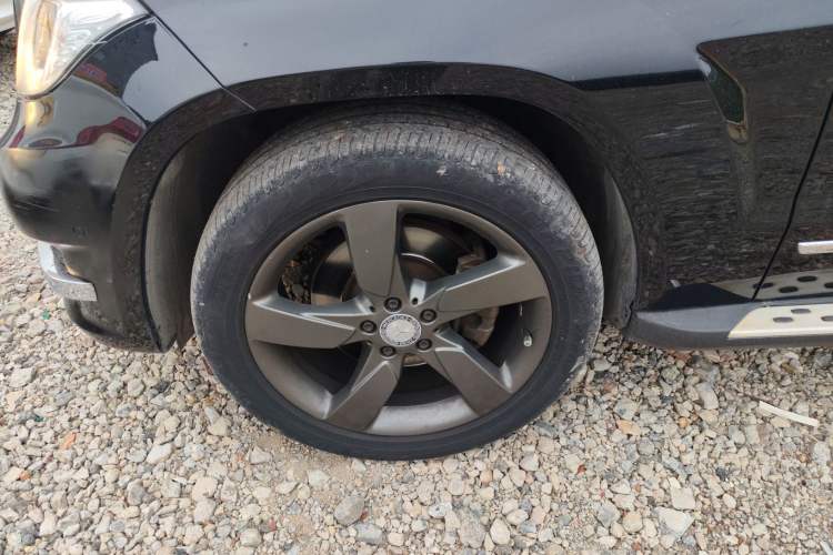 Used Mercedes-Benz GLK-Class 2013 GLK 300 4MATIC Dynamic Sunroof Model