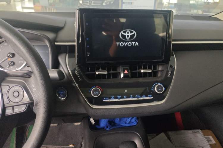 Used Toyota Corolla 2021 Dual-Motor 1.8L E-CVT Elite Edition
