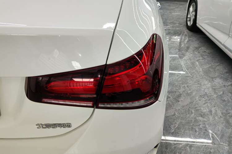 Used Mercedes-Benz A-Class 2022 Revised Version A 200 L Sport Sedan Fashionable Style
