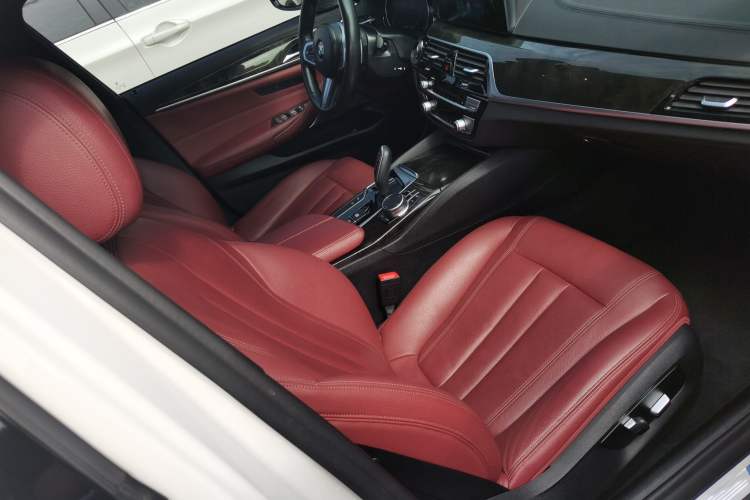 Used BMW 5 Series 2018 Restyled 530Li Leading Edition M Sport Package